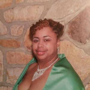 Meet your Posher, Dionne